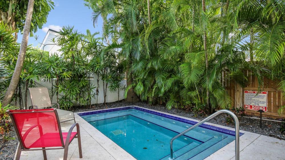 Paradise Place by AvantStay Key West Old Town Condo w Shared Pool